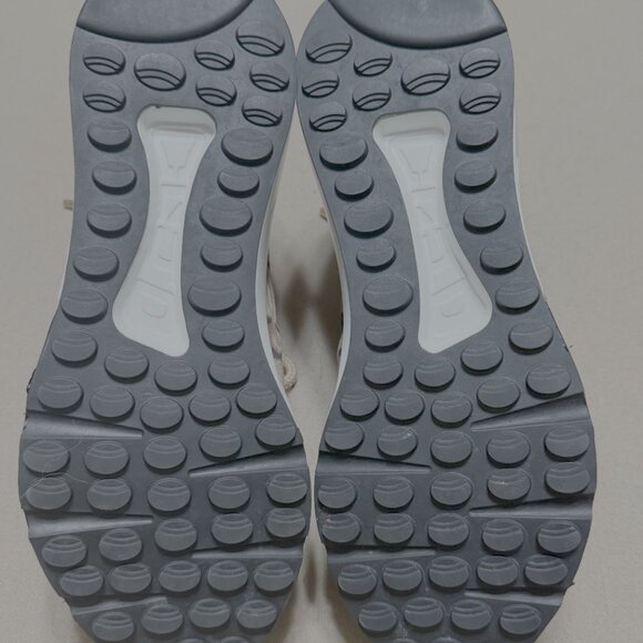 Steve Madden Women's CLIFF Sneakers, Camouflage w/ gold chrome accents, Size 7 - Picture 7 of 9